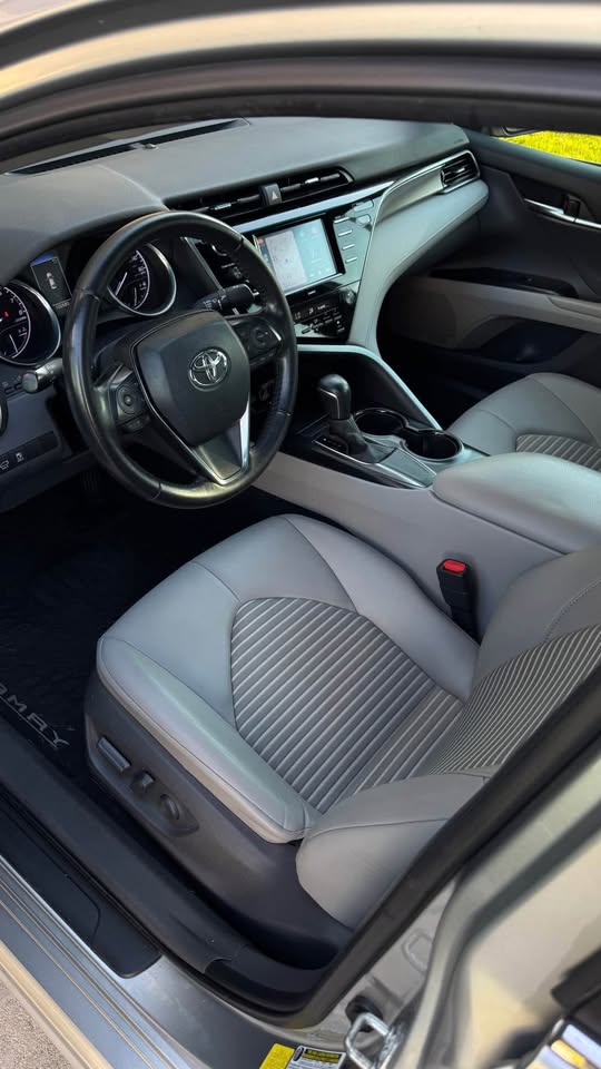 Toyota Camry Se 2020