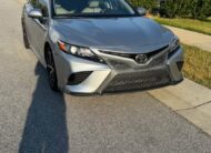 Toyota Camry SE 2020