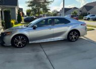 Toyota Camry SE 2020