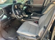 Toyota Tundra SR5 2024