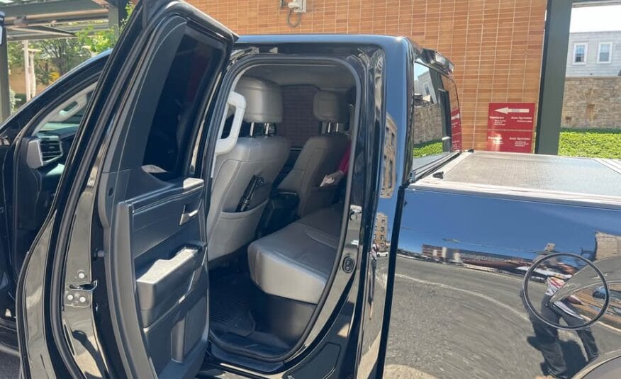Toyota Tundra SR5 2024