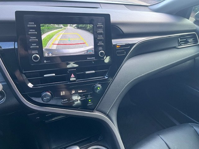 Toyota Camry SE 2021