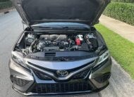 Toyota Camry SE 2021