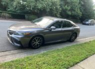 Toyota Camry SE 2021