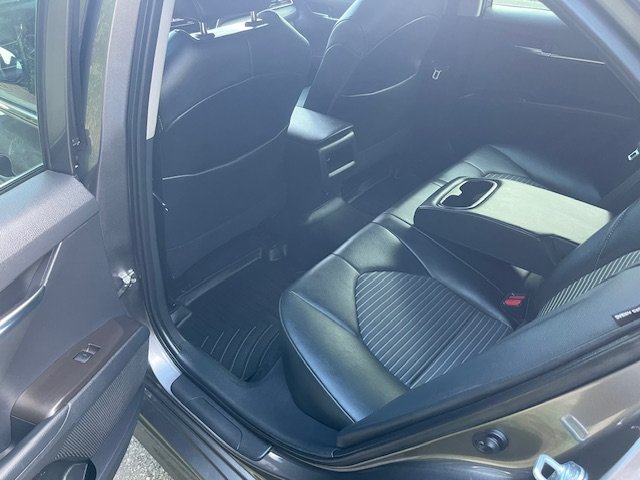 Toyota Camry SE 2021