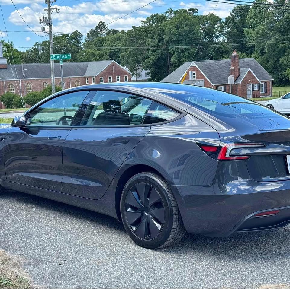 Tesla Model 3 Long Range Sedan 4D - 2024