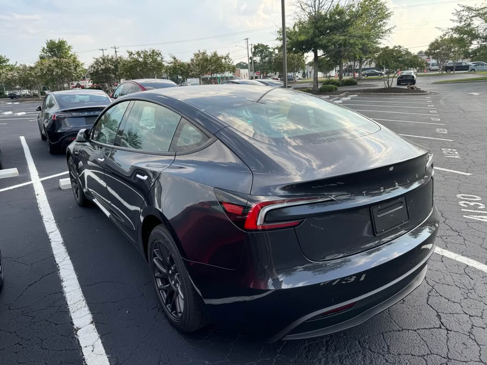 Tesla Model 3 Long Range Sedan 4D - 2024