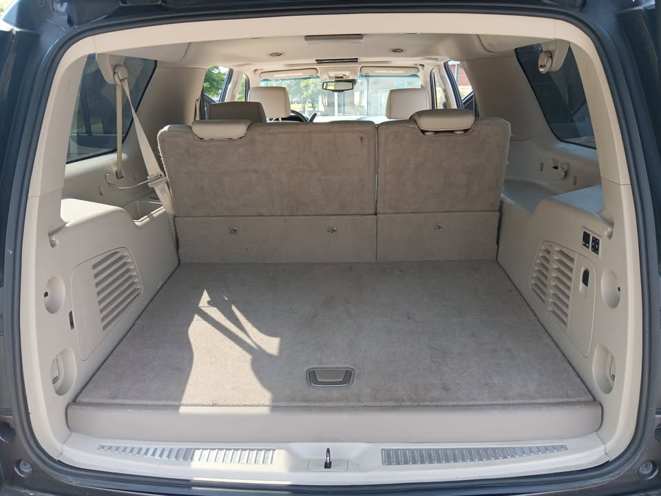 GMC Yukon Denali XL 2015 – $ 8000 / Urgent Sale