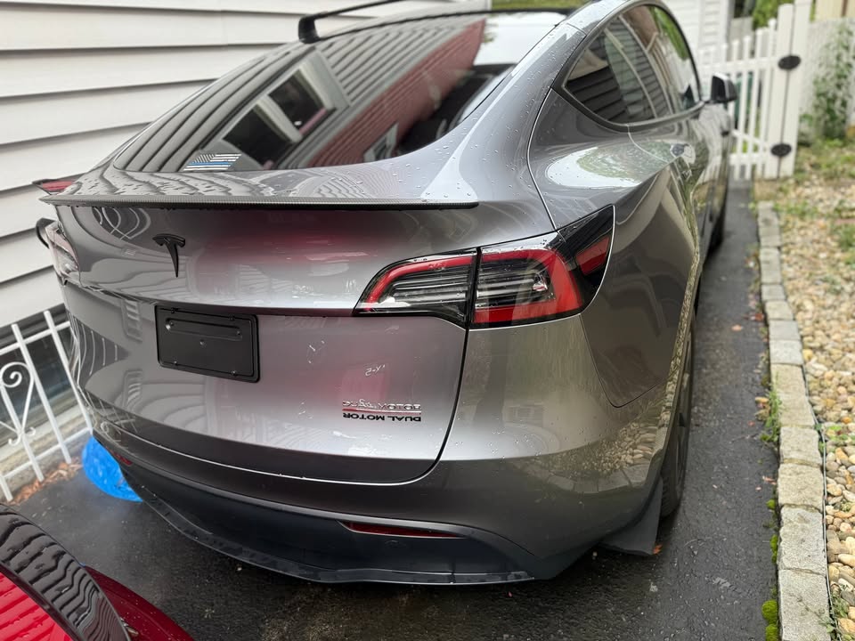 Tesla performance Y 2024