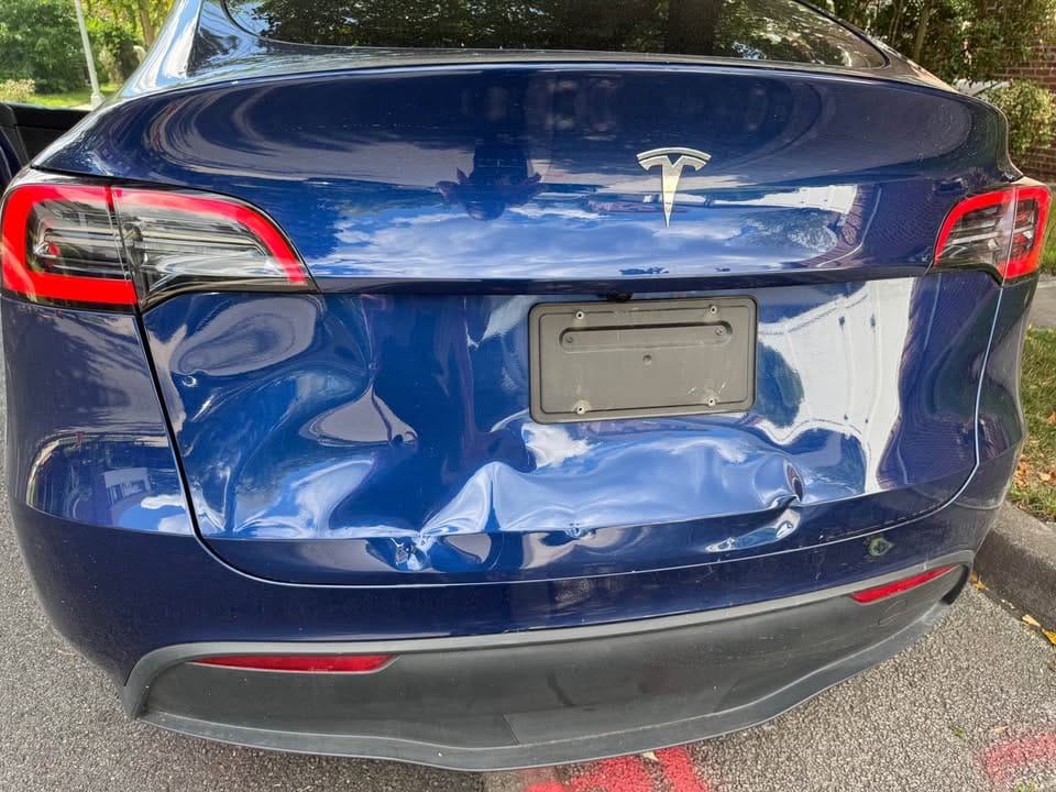 Tesla model Y 2023