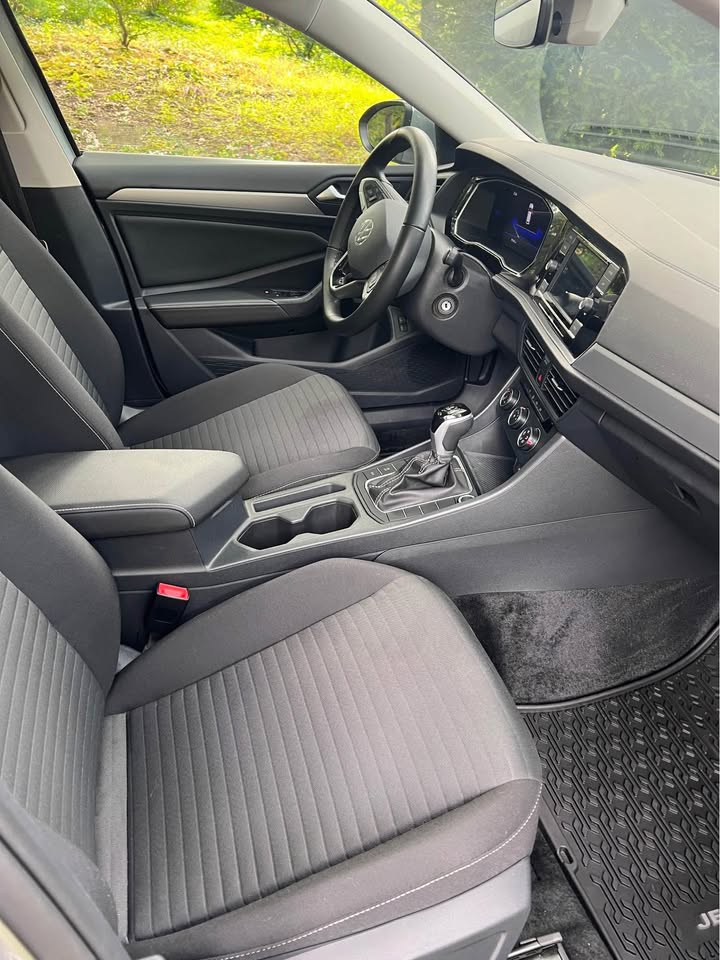 VW Jetta 1.5T S  2024