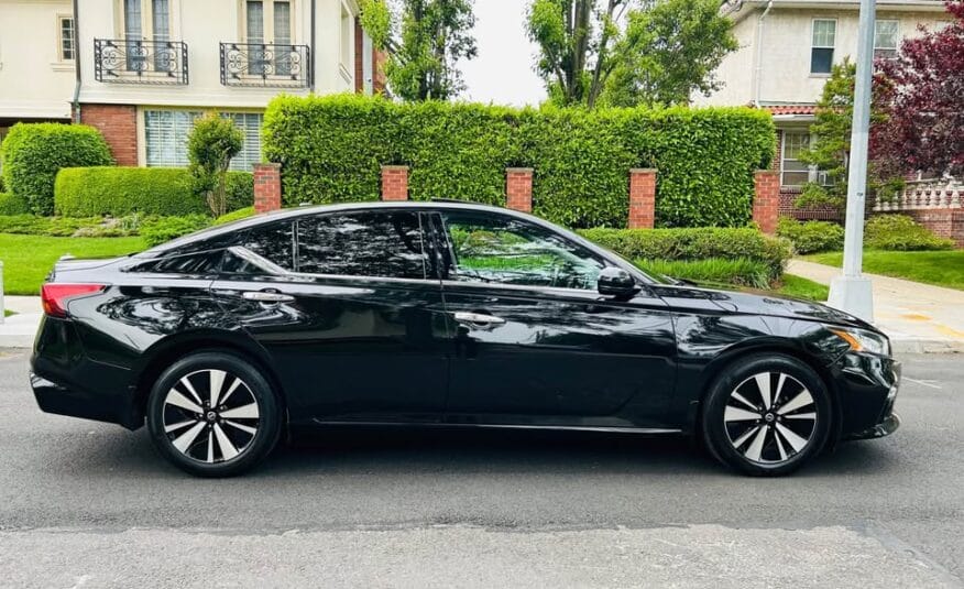 Altima 2.5 SL 2019 – $5000 Urgent Sale