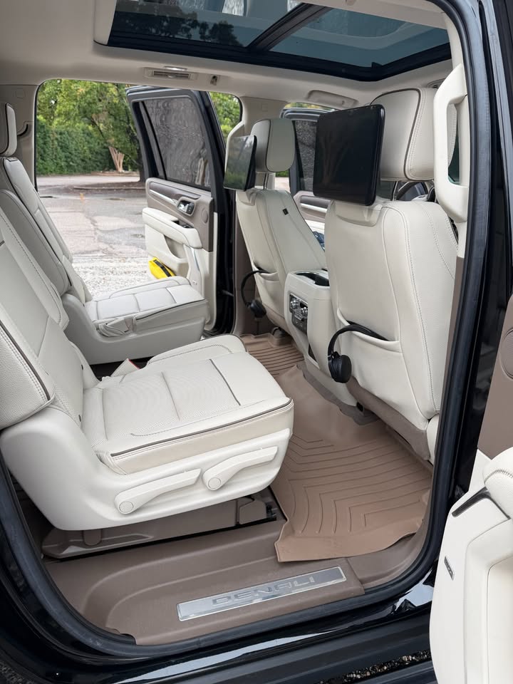 GMC Yukon XL Denali 2022