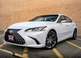 2022 Lexus ES 300h