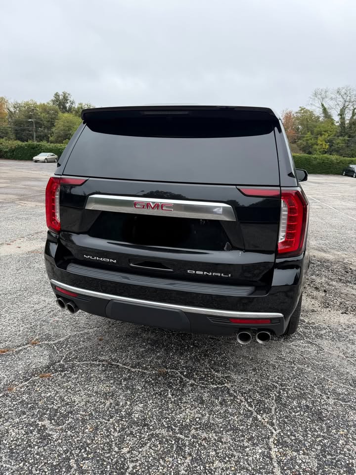 GMC Yukon XL Denali 2022