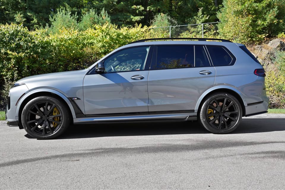 2024 BMW X7 M60i