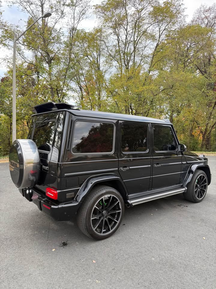 Mercedes G-Class G 500