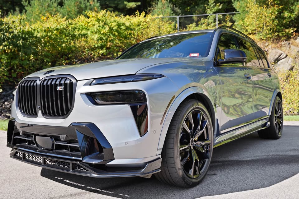 2024 BMW X7 M60i