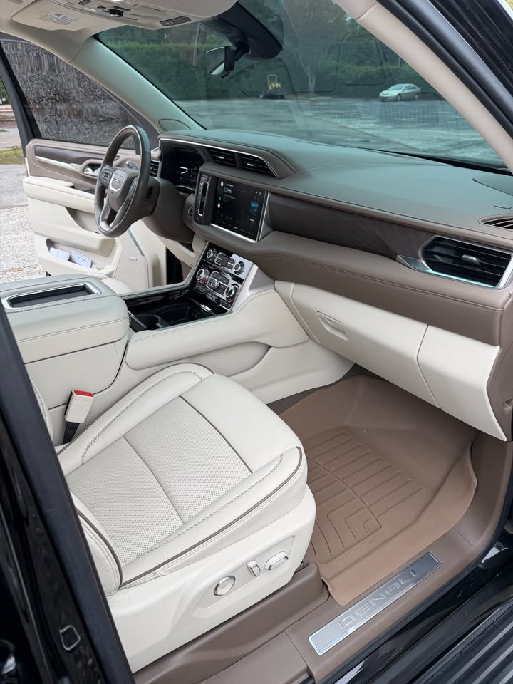 GMC Yukon XL Denali 2022